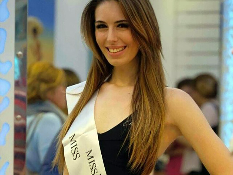 Anche ai tempi del Coronavirus la bellezza di Martina non svanisce e sicuramente non svanirà mai.