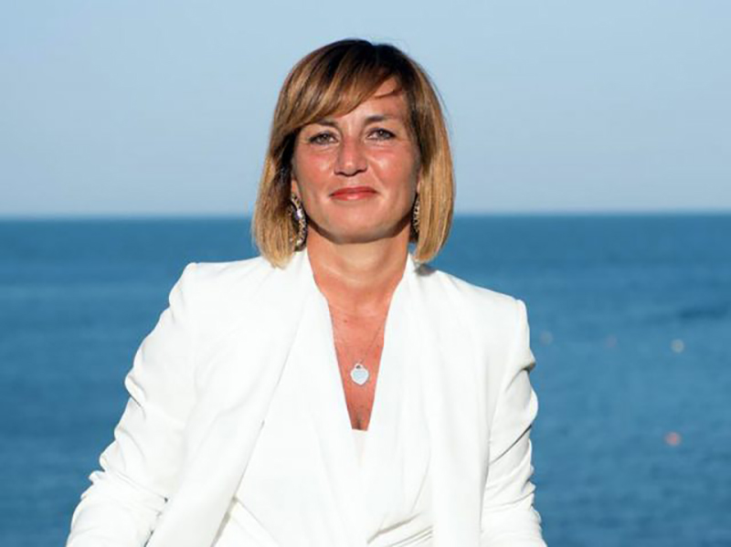 Patrizia Lusi candidata CON il presidente Michele Emiliano.