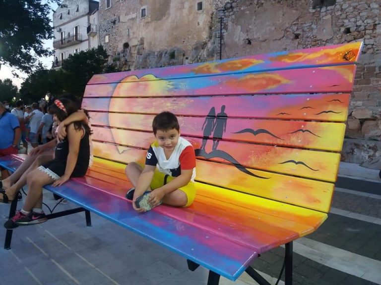 Inaugurata a Rignano Garganico la panchina dei sogni sulla Ripa.