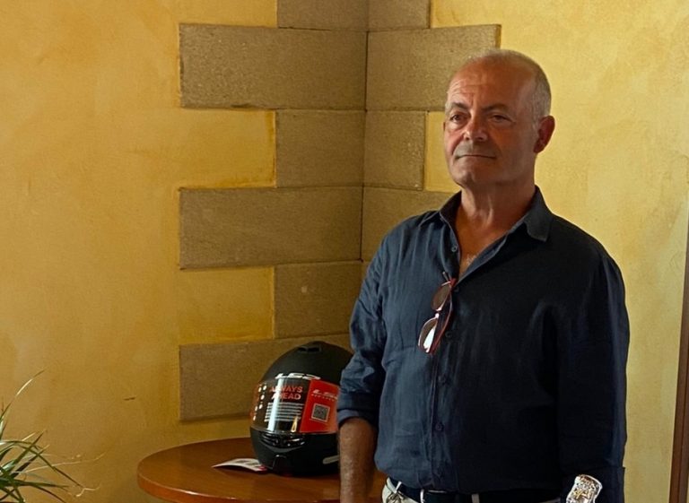Michele Aniceto va in pensione.